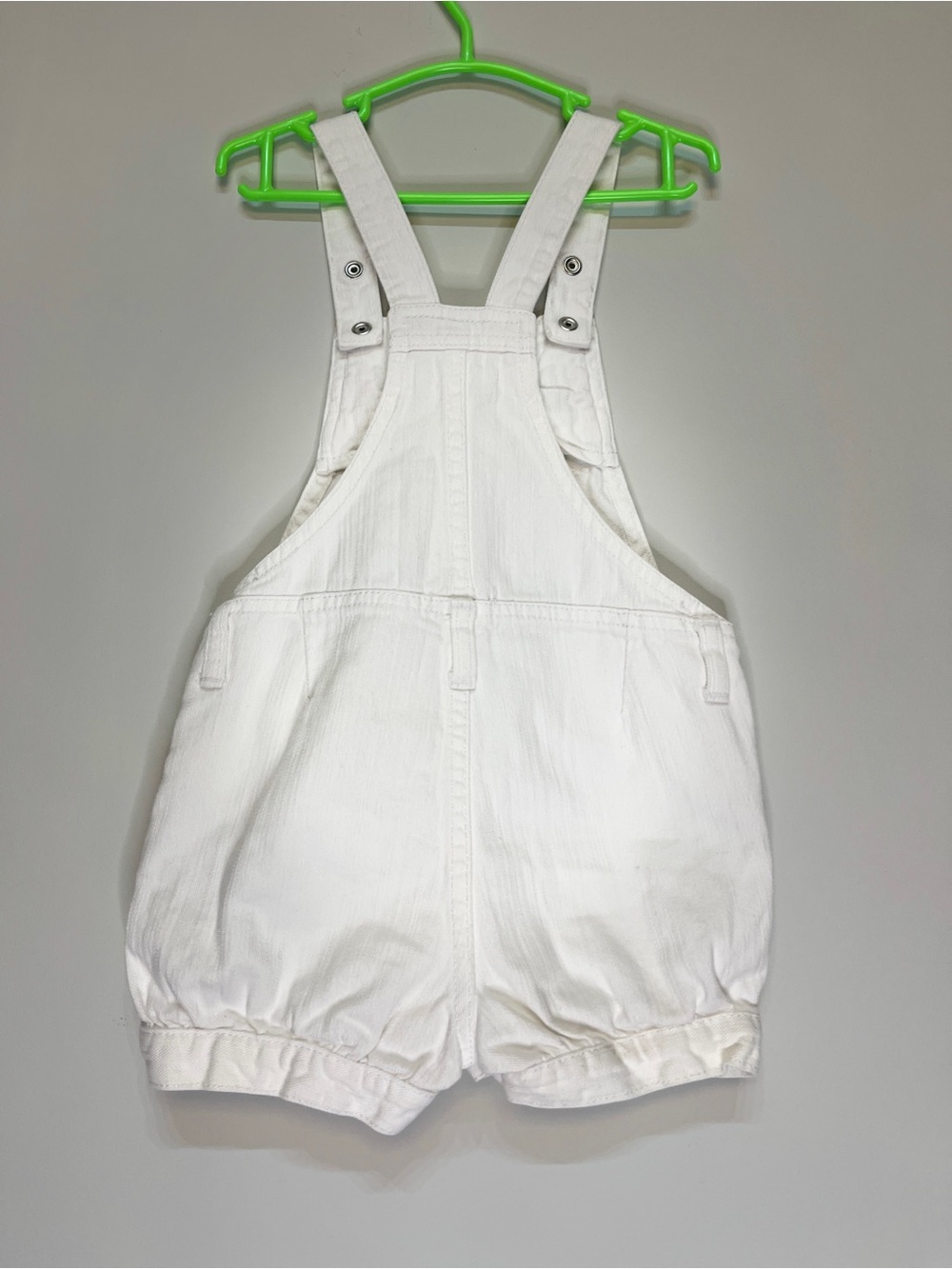 3️⃣ 100% Cotton White Floral Embroidered Short Overalls 3T - Picture 2 of 9